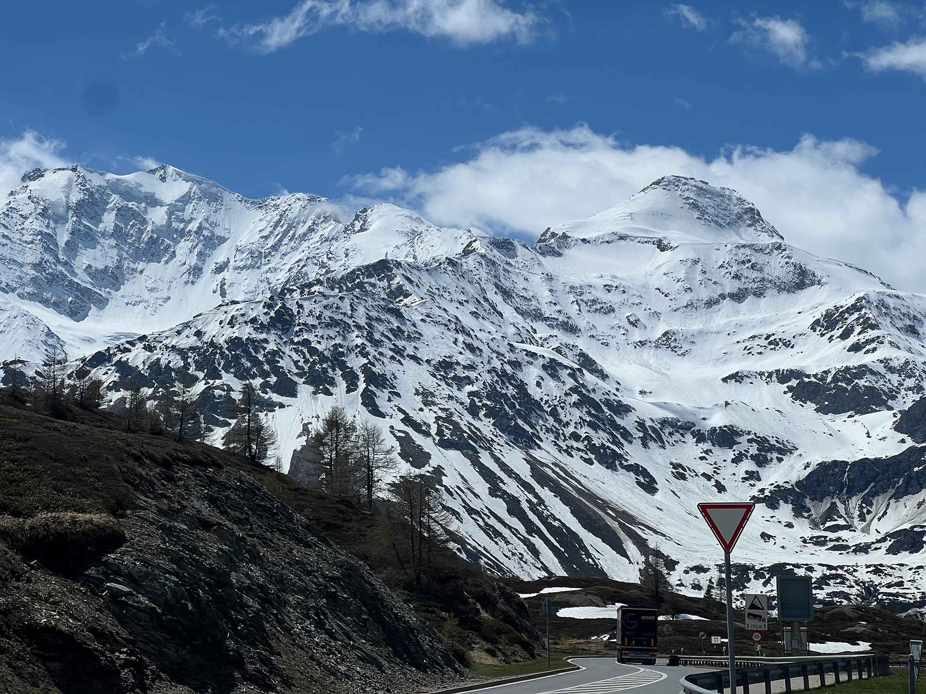 Simplonpass Gipfelblick auf 2005m