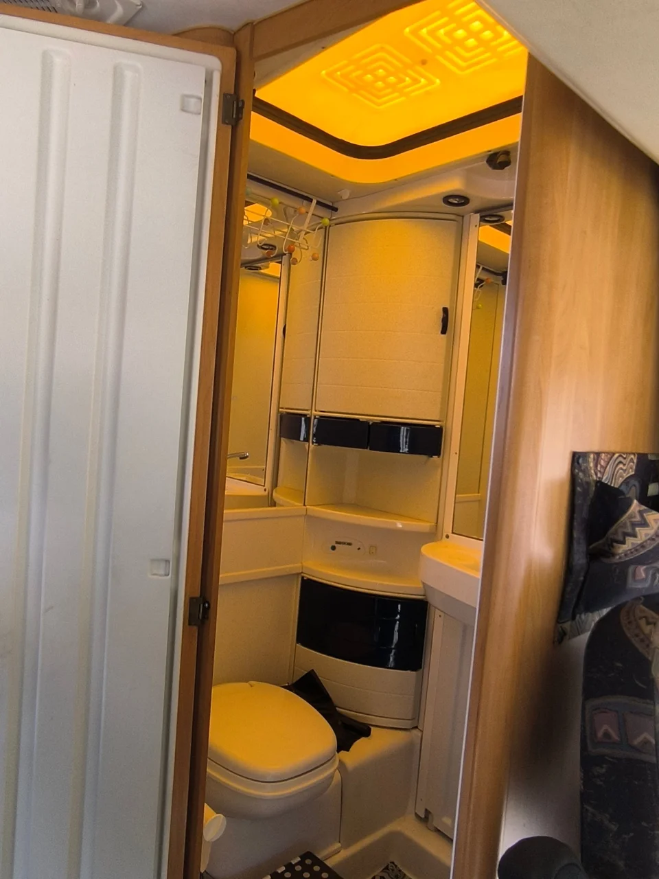 Fiat Ducato Hymer Wohnmobil B 534 Panorama - Bild 11