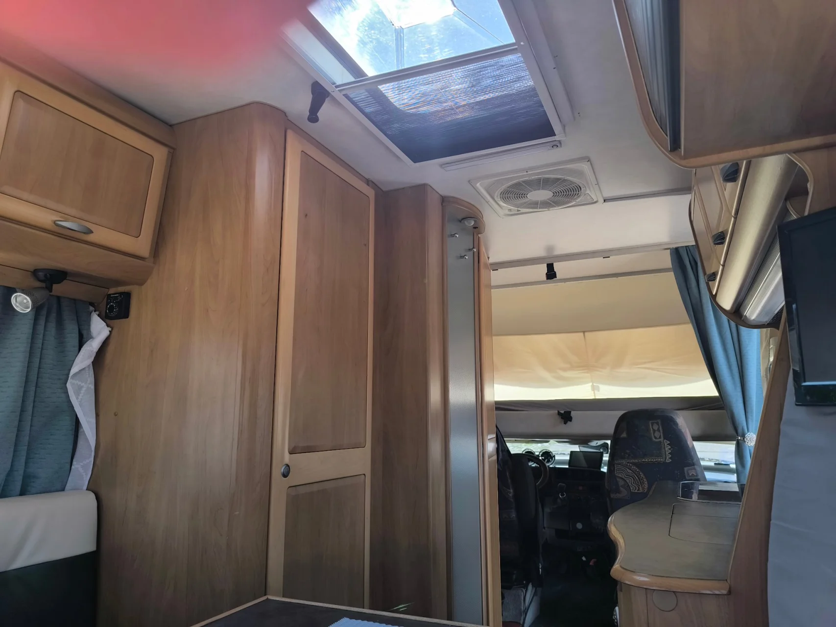 Fiat Ducato Hymer Wohnmobil B 534 Panorama - Bild 10