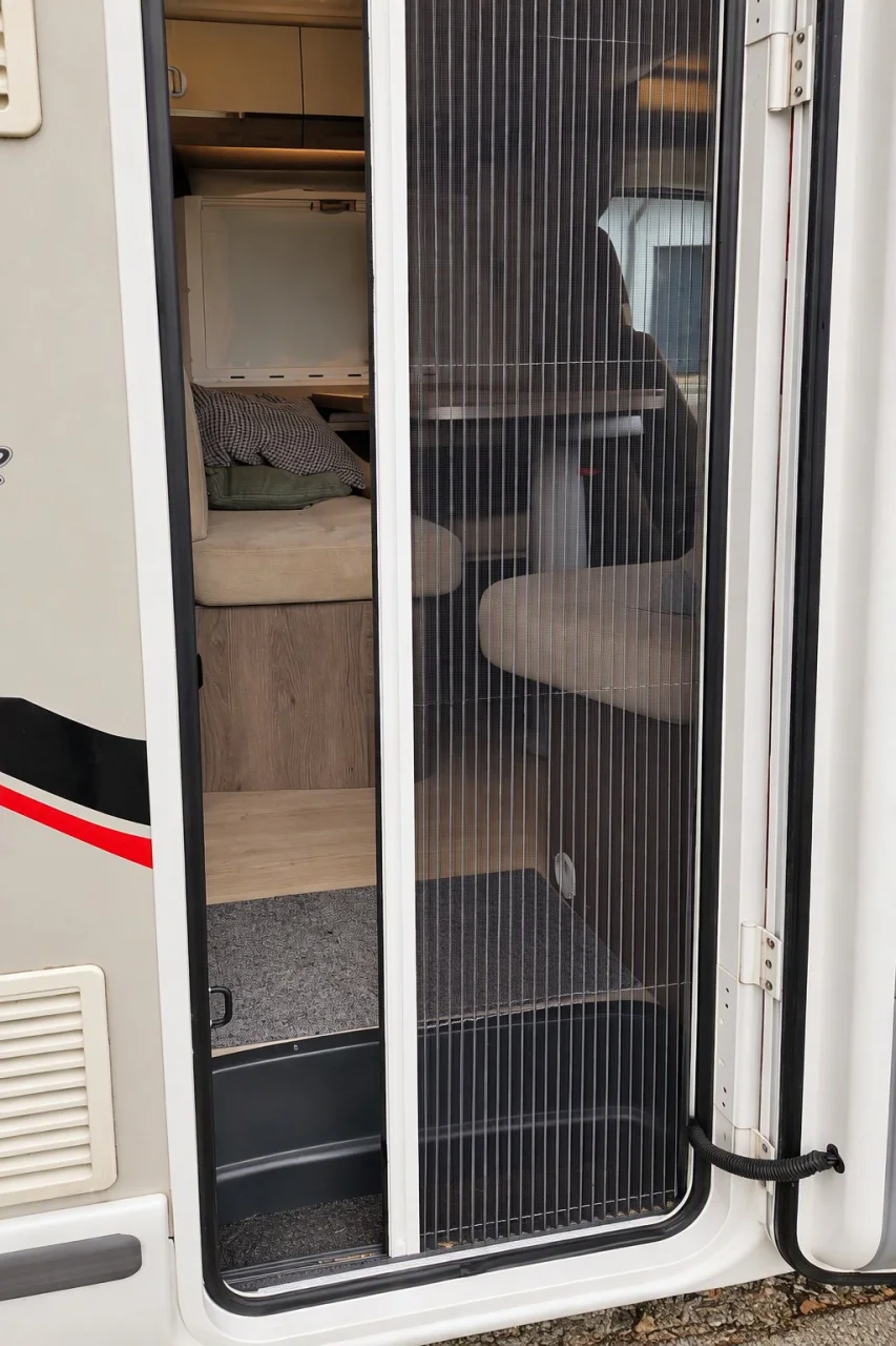 Challenger 358 - Bild 5