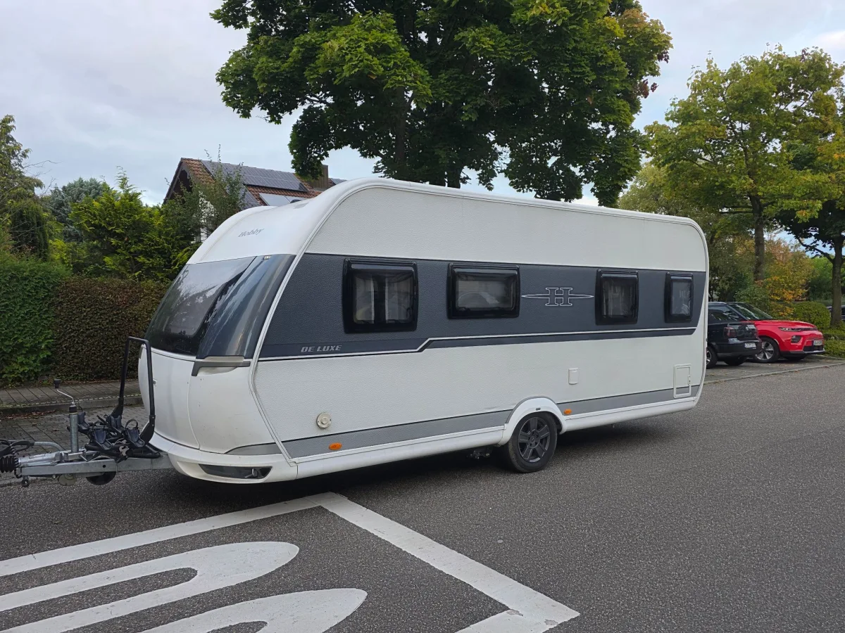 Hobby WFB 495 de Luxe mit Heckbad - Bild 1